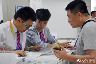 志愿者成中俄博覽會靚麗風景線 信息咨詢服務溫暖人心